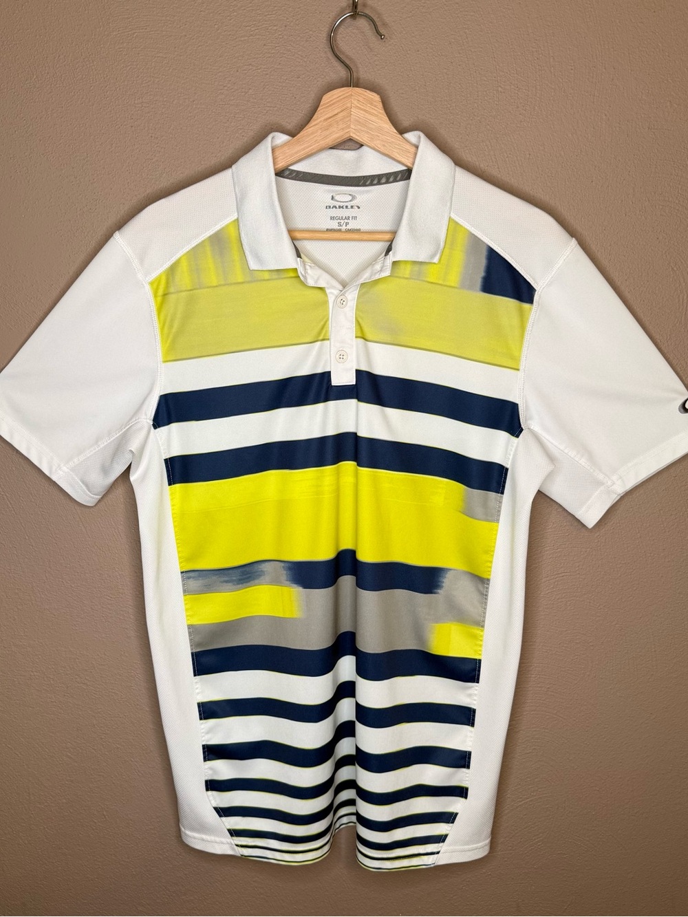 Oakley Men's Performance Golf Polo Athletic Shirt Striped Graphic Print Sz Small